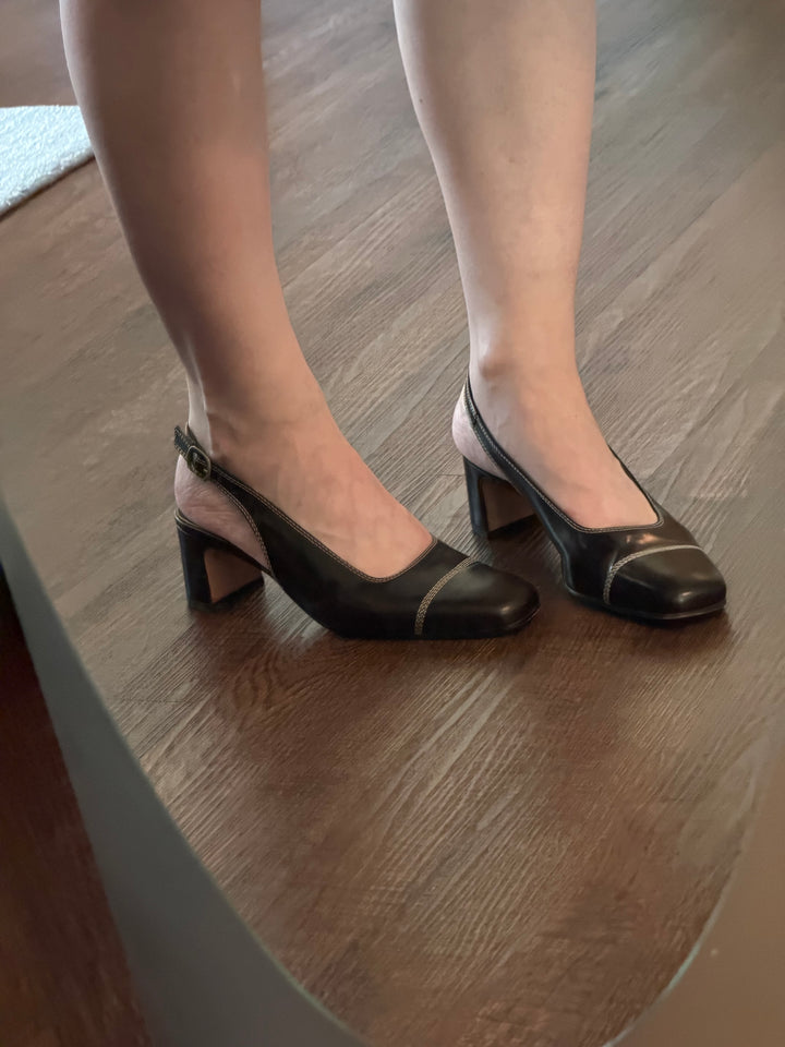Vintage Anne Klein Brown Leather Slingback Heels Size 8