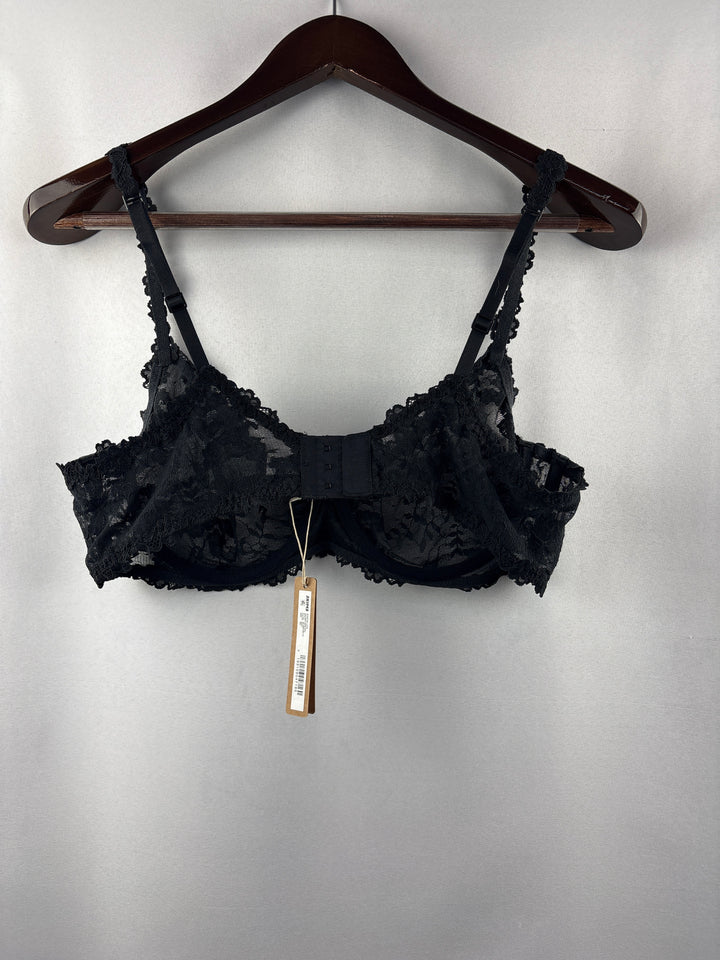Women’s Skims Size 38C Black Lace Bra w/ Floral Details