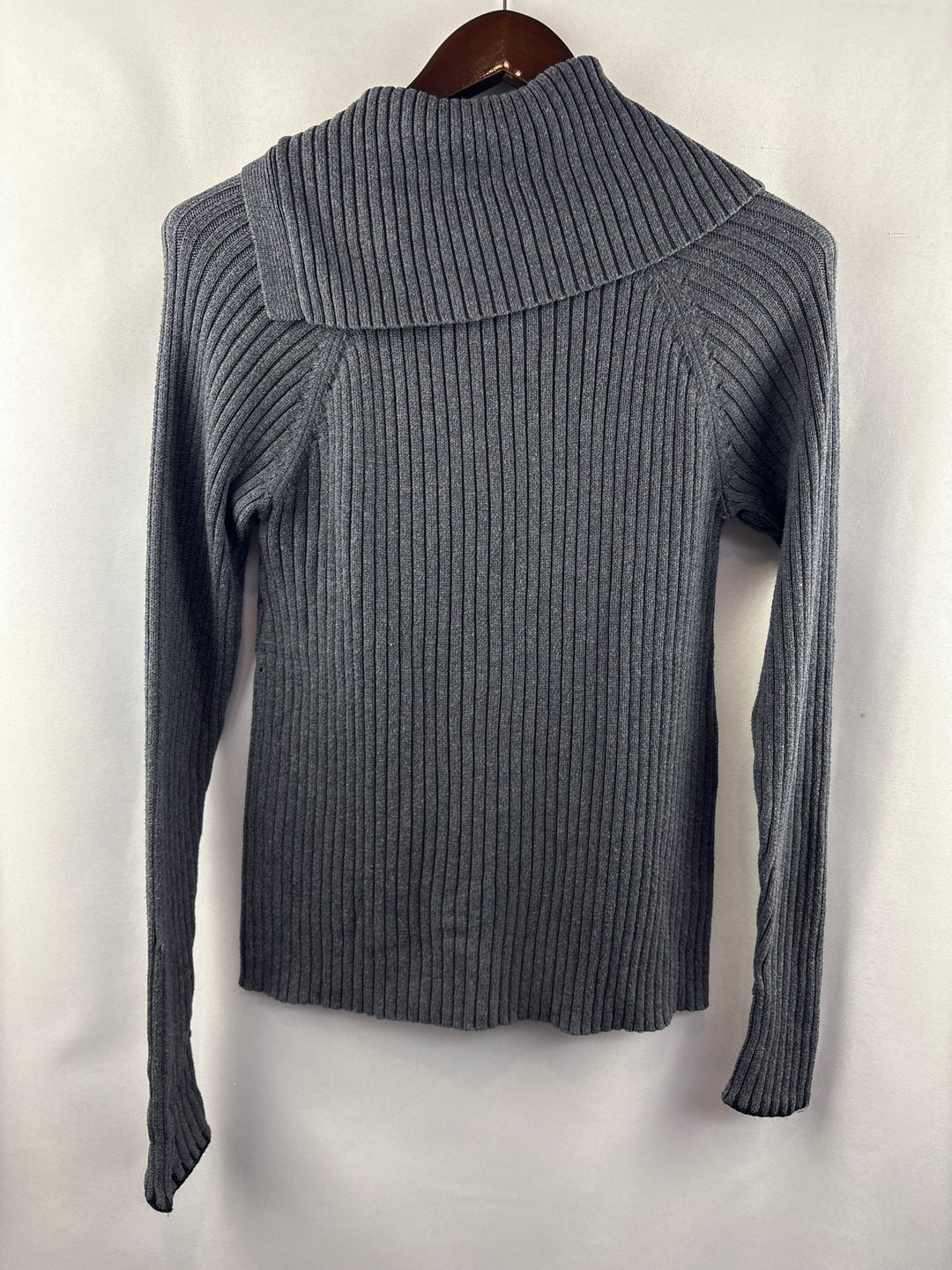 Women’s Magnolia Grace Small Gray Ribbed Knit Sweater