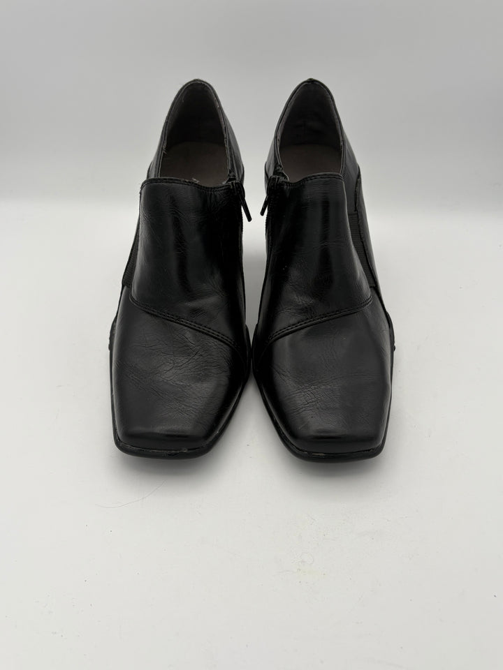 Women’s Aerosoles Size 8 Black Leather Ankle Boot Heels