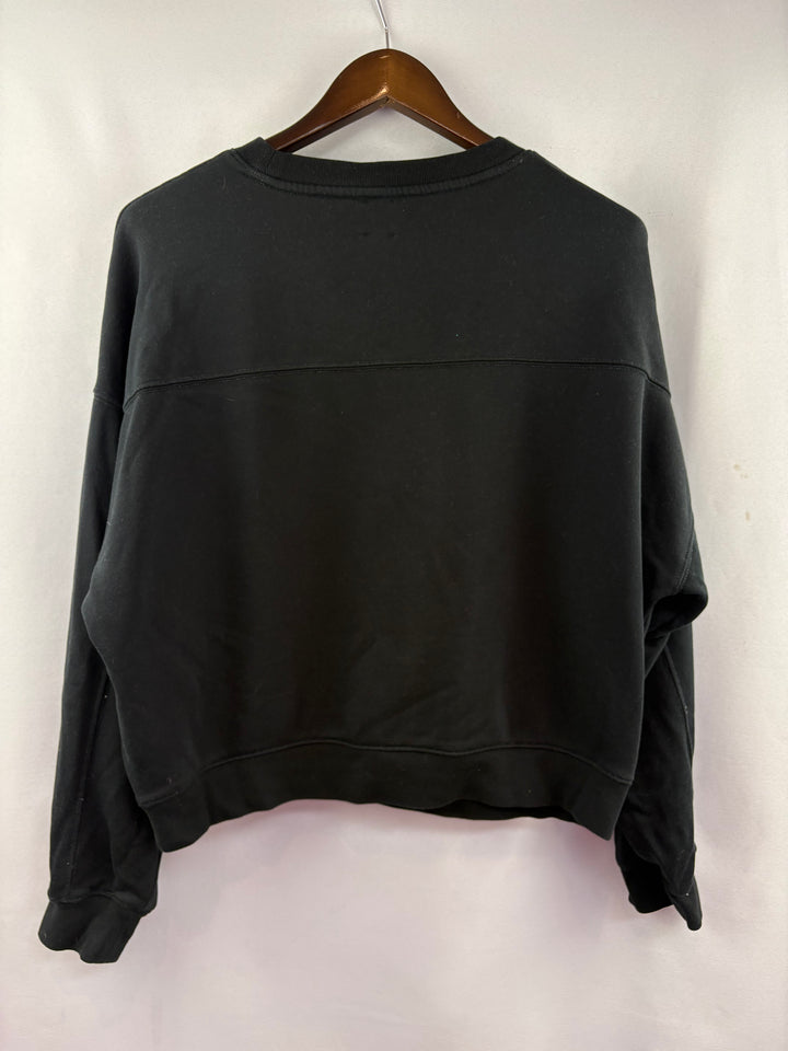 Women’s GAP Medium Black Crewneck Sweater