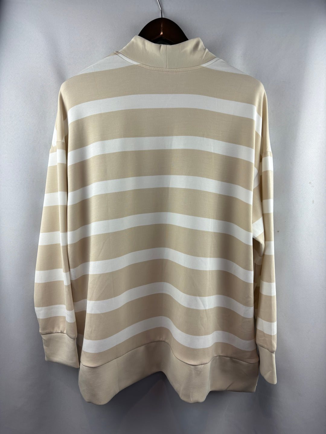 Women’s Belle by Kim Gravel XL Tan & White Striped Long Sleeve