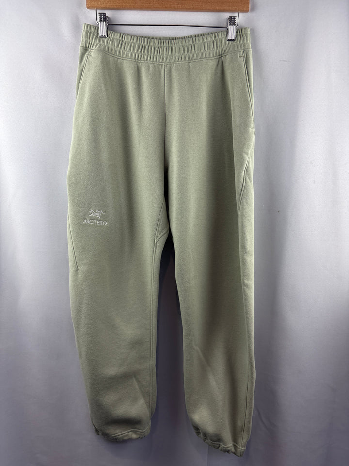 Women’s Arc’Teryx Size 8 Pale Green Fleece Joggers