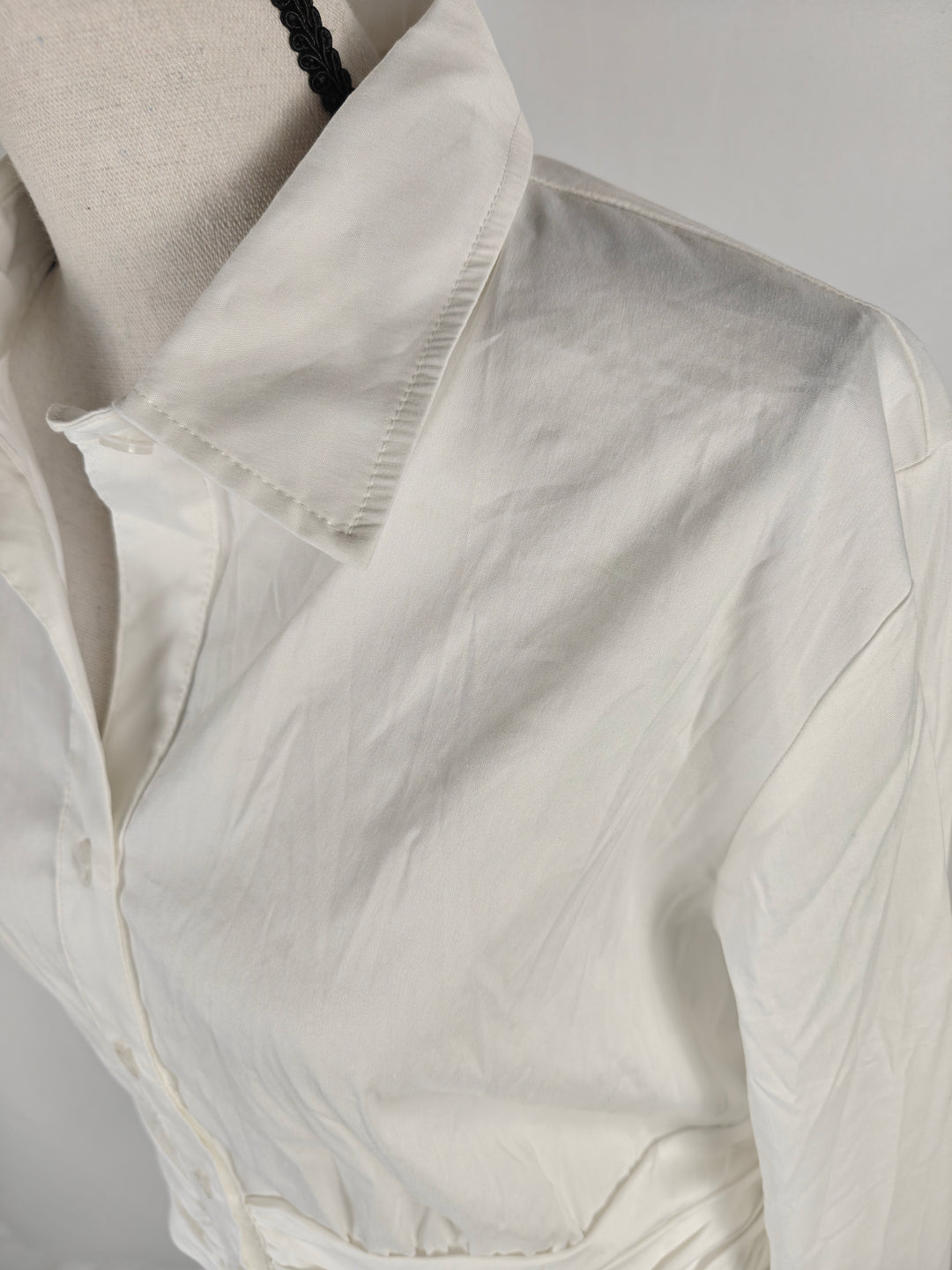 Women’s Finley White Ruched Button Front Blouse Size L