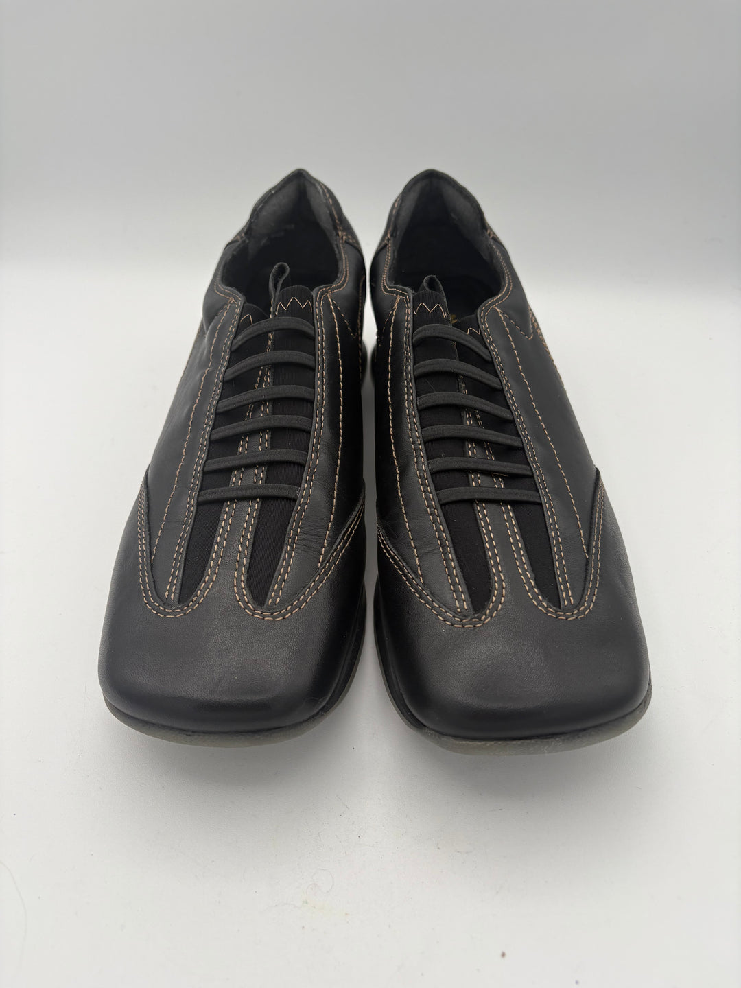 Women’s Naturalizer Size 8 Black Leather Slip On Mules