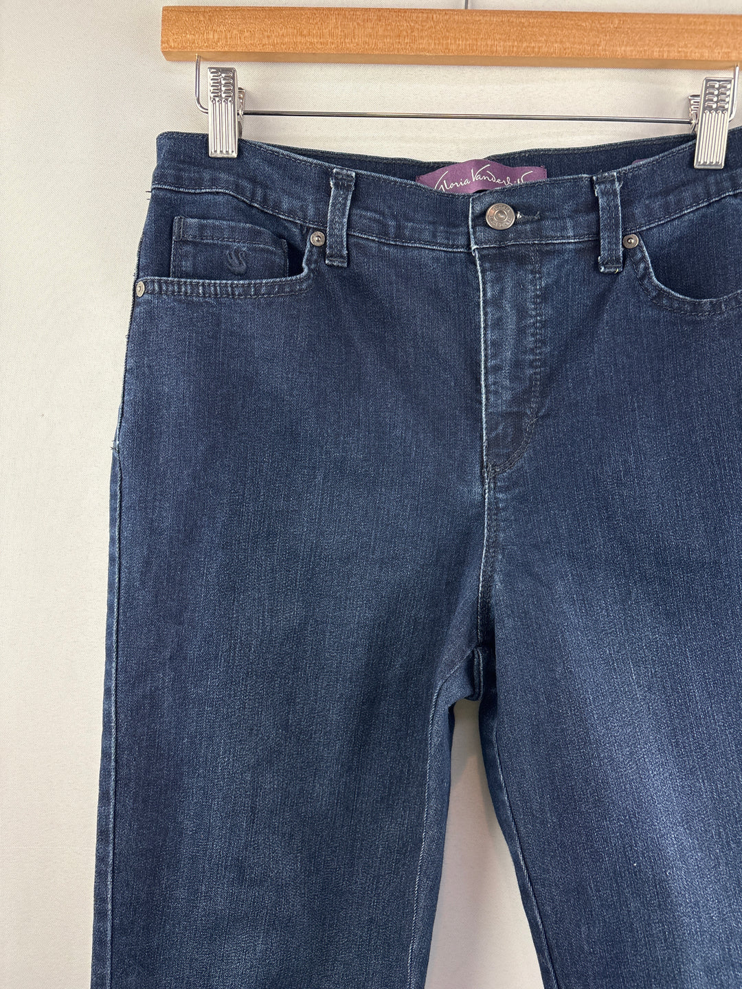 Women’s Gloria Vanderbilt Size 8 Dark Blue Straight Leg Jeans