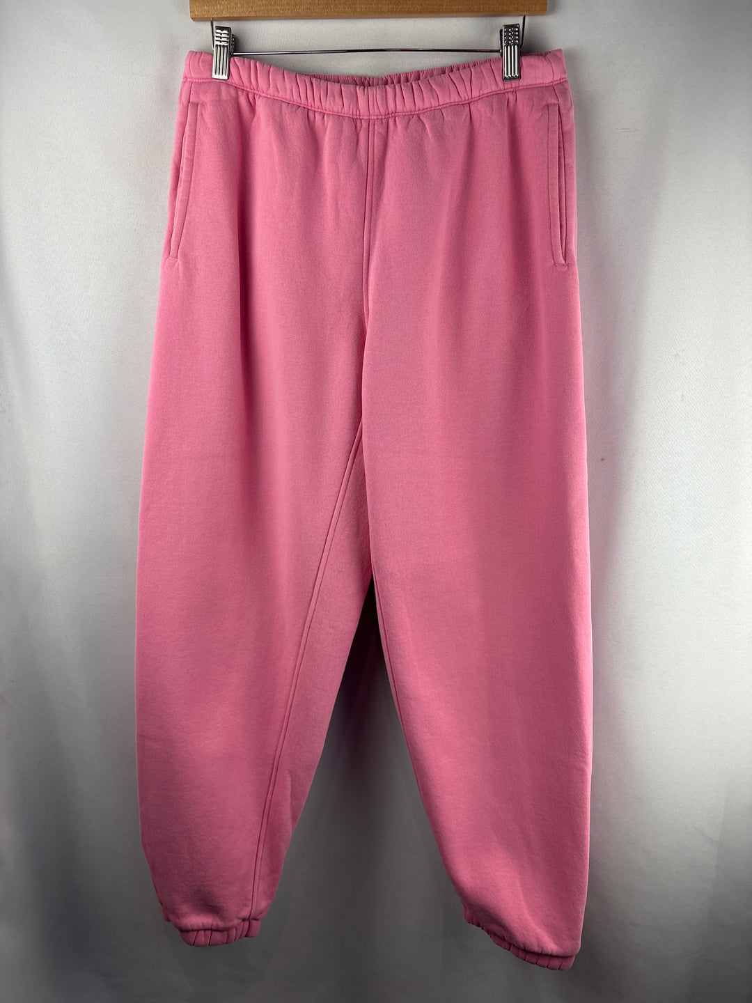Women’s LuluLemon Medium Pink Sweatpants