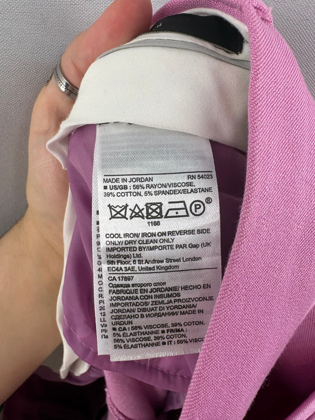 Women’s Banana Republic Size 4 Bubblegum Pink Slacks