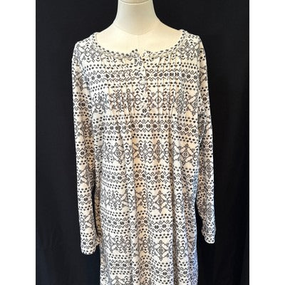 Women’s Croft & Barrow Winter Faux Fur Pajamas Gown Sz M