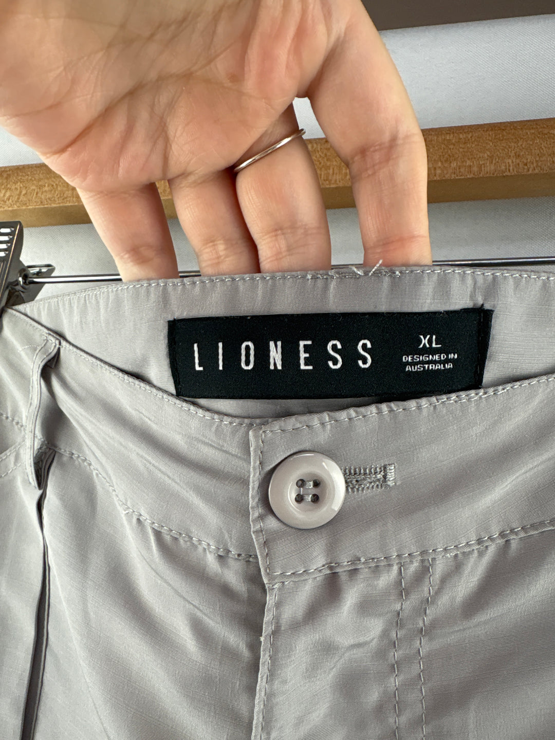 Women’s Lioness XL Light Gray Cargo Pants