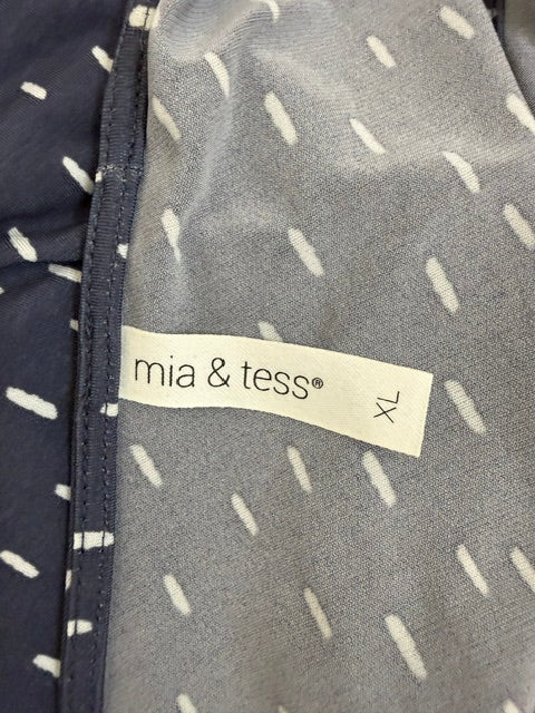 Mia &amp; Tess Criss Cross V Neck Romper Blue Print SzXL