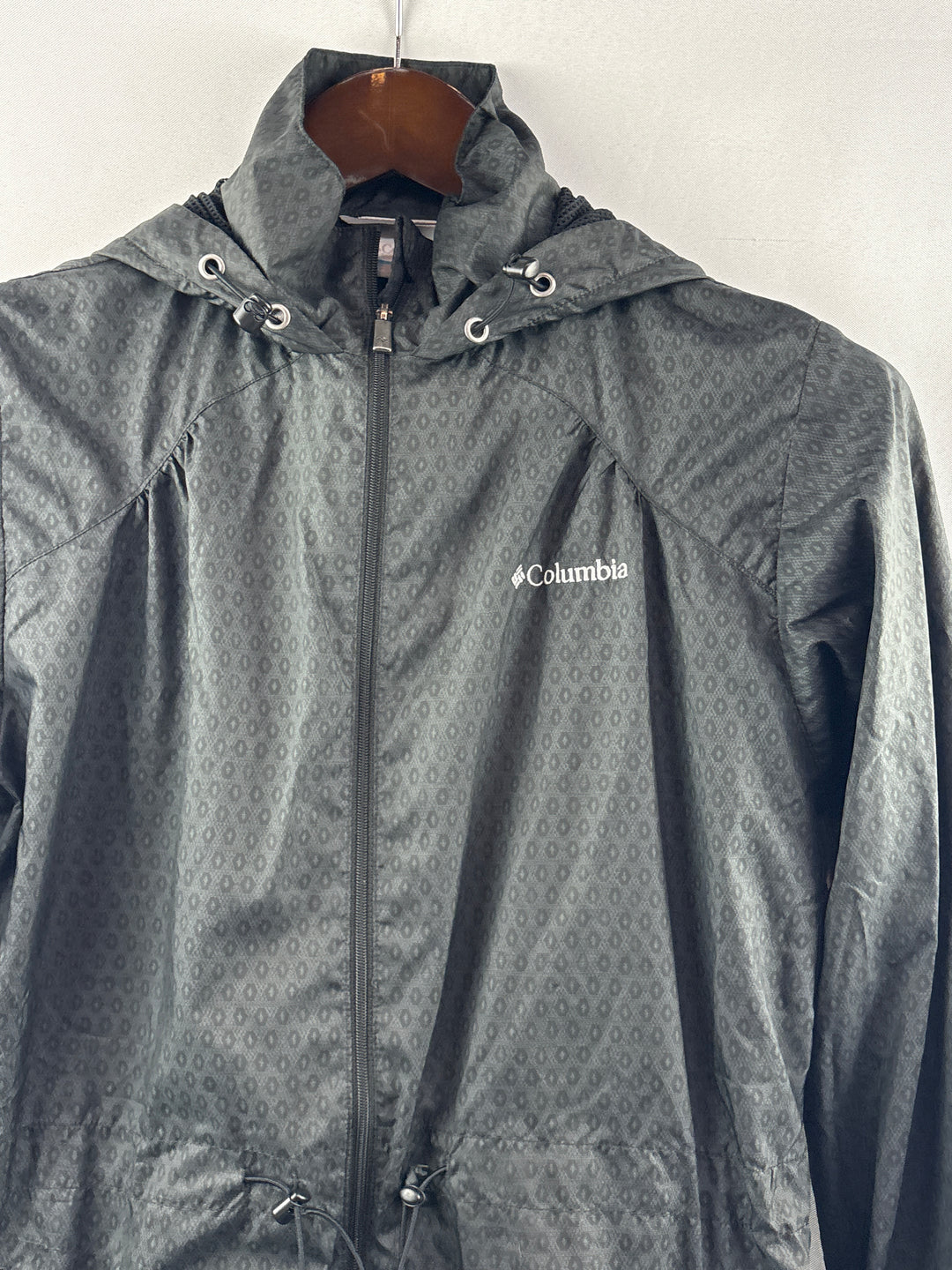 Women’s Columbia Small Dark Gray &amp; Black Raincoat