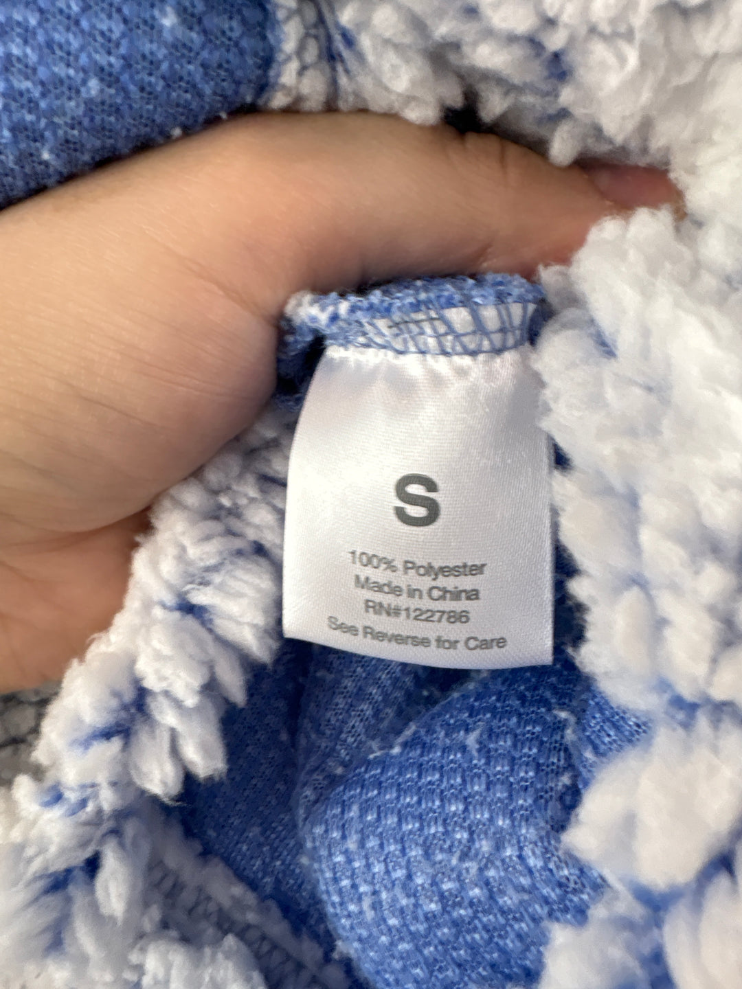 Women’s Blue Star Small Icy Blue Sherpa Pullover