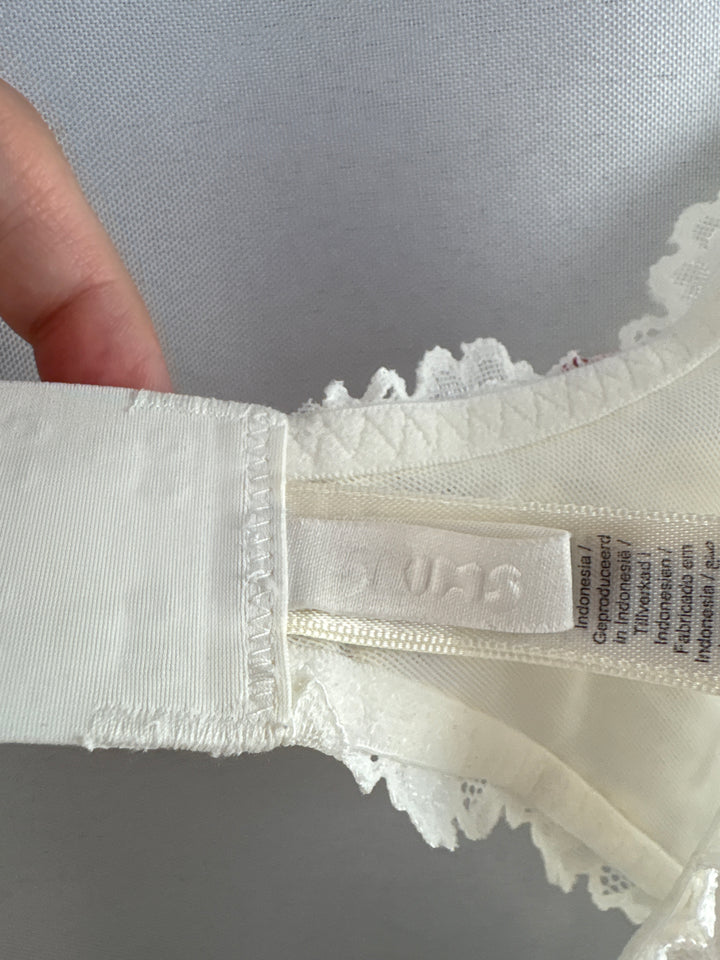 Women’s Skims Size 38DD Lace Cream Cherry Patterned Bra