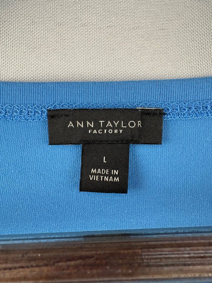 Women’s Ann Taylor Factory Large Cornflower Blue Blouse