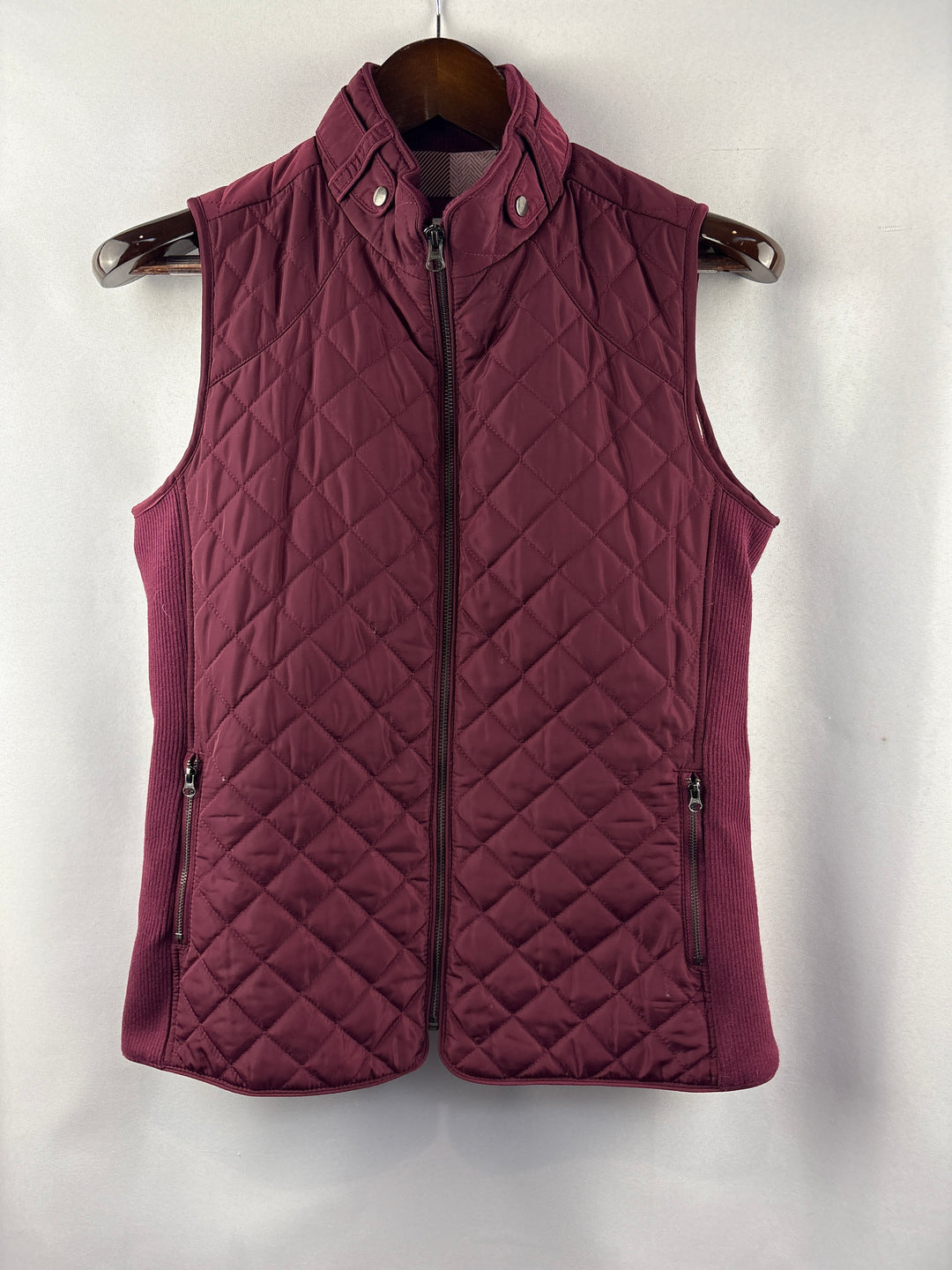 Women’s Market &amp; Spruce Small Burgundy Quilted Puffer Vest