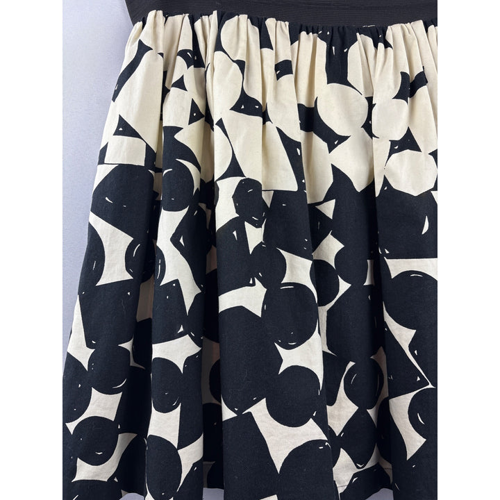 Women’s We Love Vera Size 8 Black & White Patterned Skirt.