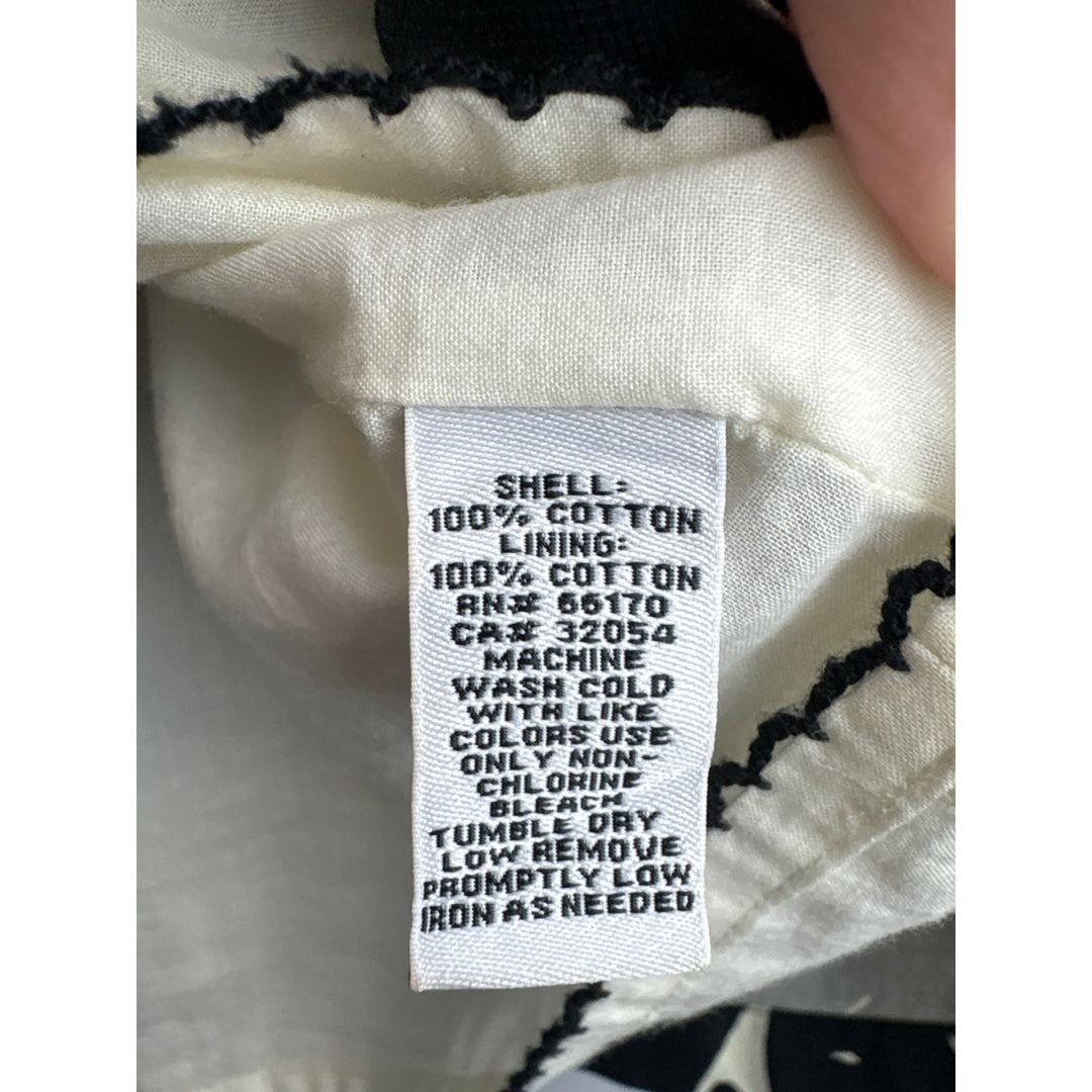 Women’s We Love Vera Size 8 Black & White Patterned Skirt.