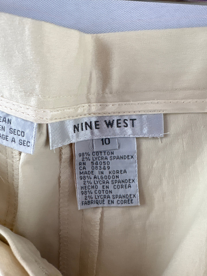 Women’s Nine West Size 10 Cream Pleated Pants
