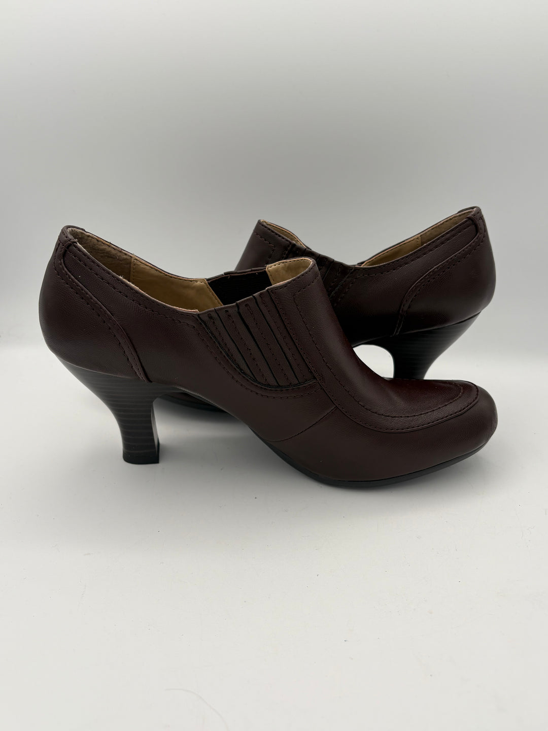 Women’s White Mountain Size 8.5 Brown Leather Heeled MuleS