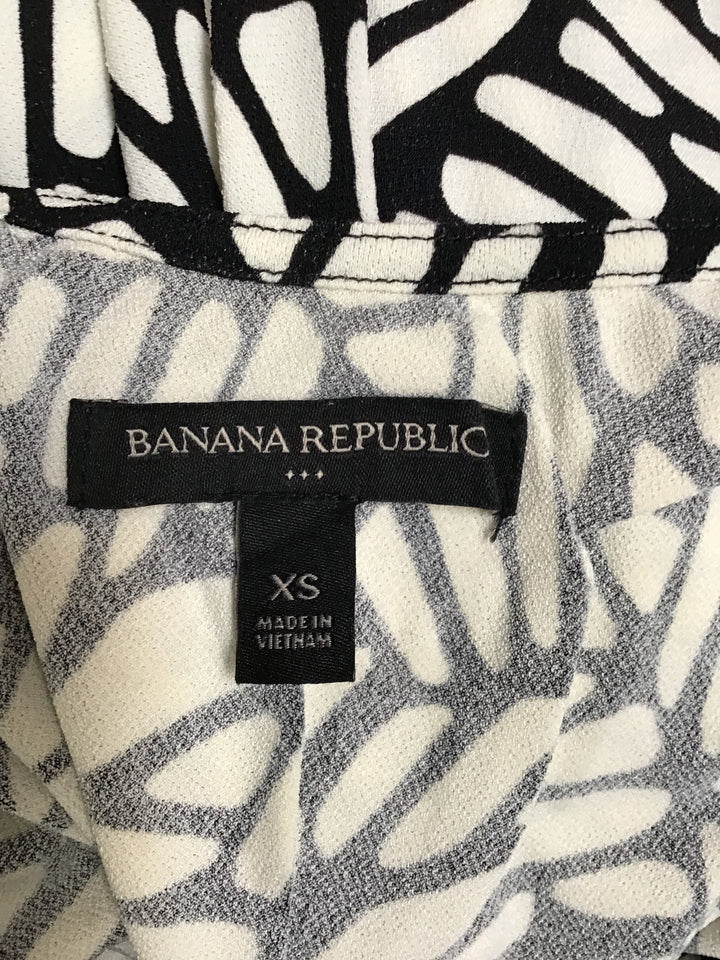 Women's Banana Republic Black & White Patterned Sleeveless Dress Size XS