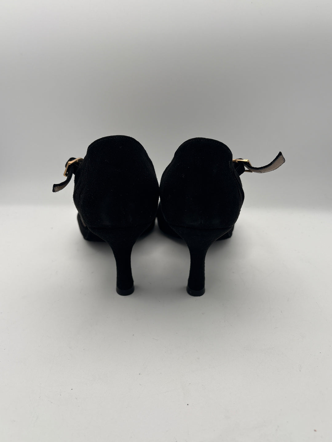 Women’s Arika Nerguiz Size 8.5 Black Suede Black Kitten Heel