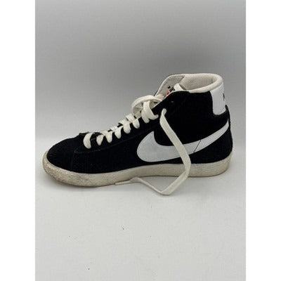 Women’s RARE Nike Blazer Mid Suede Sneakers Size 5Y