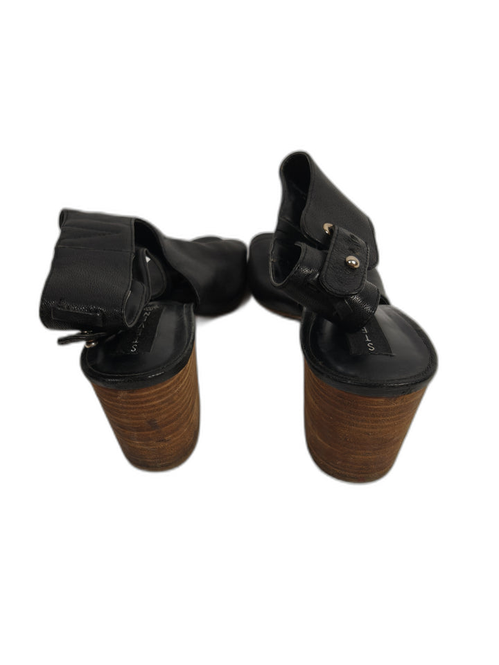 Womens Steve Madden Venue Black Leather Heeled Sandals Size 6M