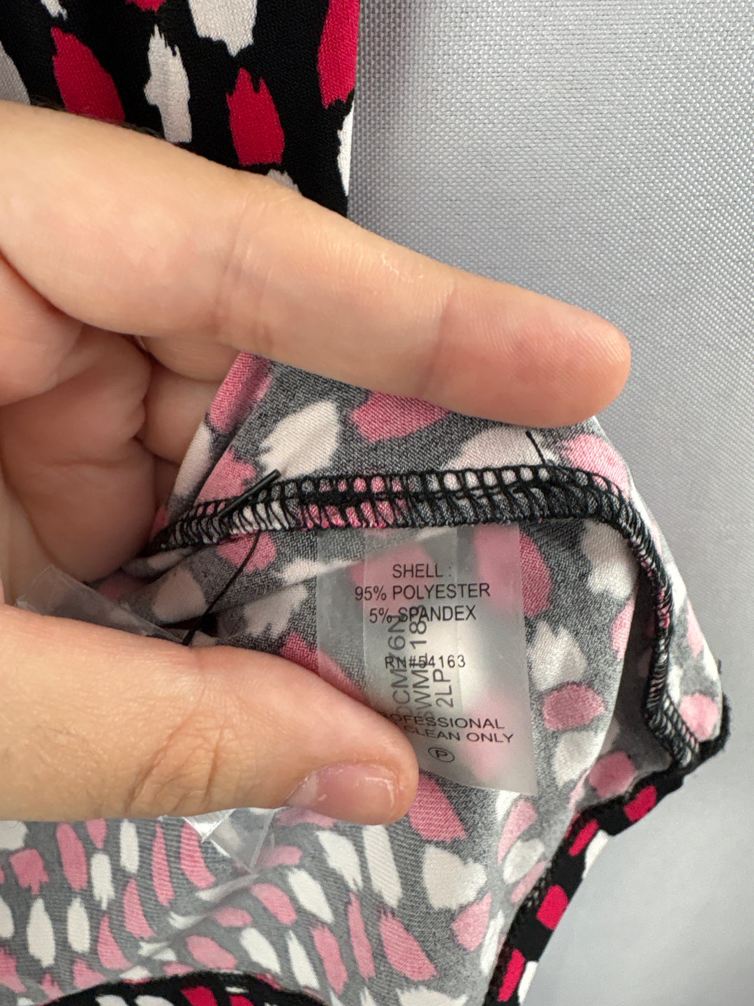 Women’s Calvin Klein XS Black White &amp; Pink Sleeveless Blouse