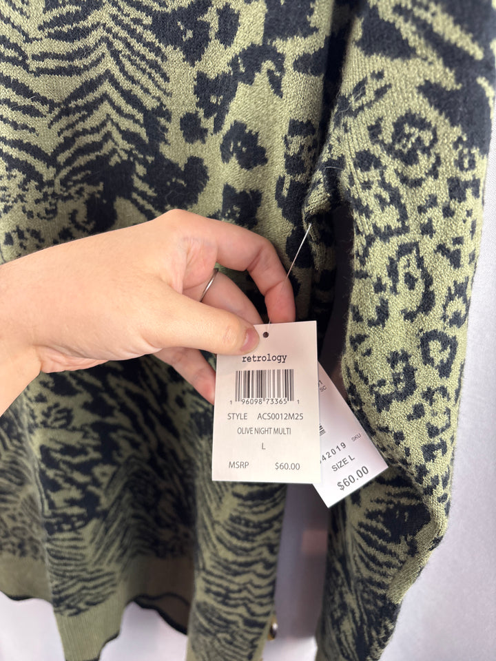 Women’s Retrology Large Green &amp; Black Animal Print Sweater