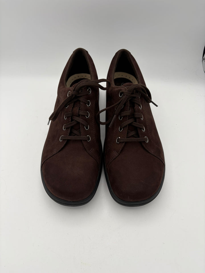 Women’s Soul Sensation Size 8 Chocolate Brown Suede Sneakers