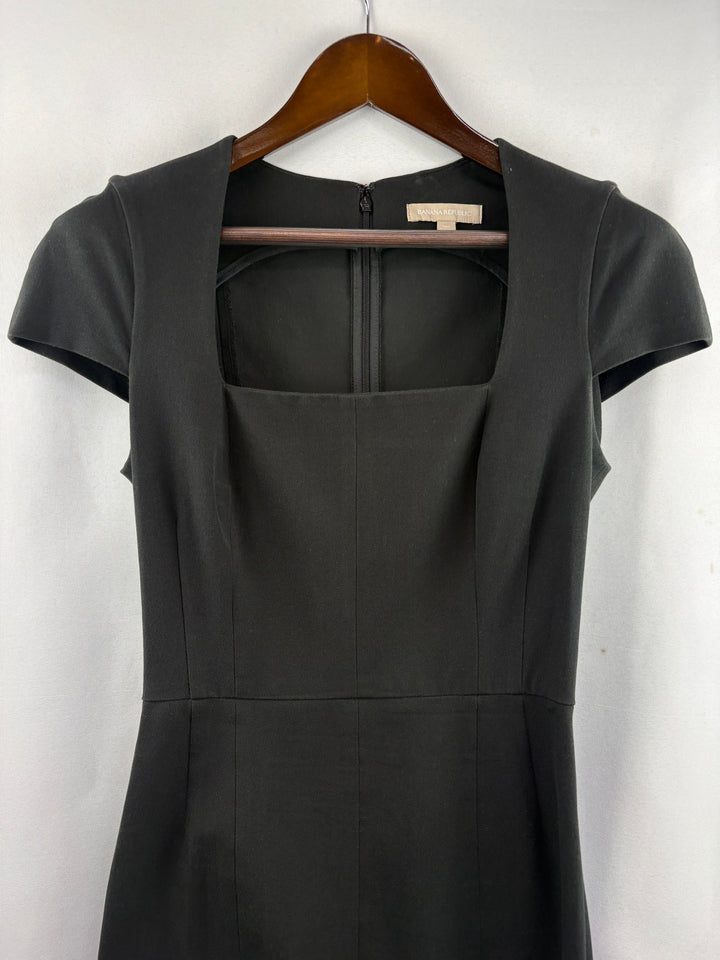 Women’s Banana Republic Size 6T Black Sheath Dress