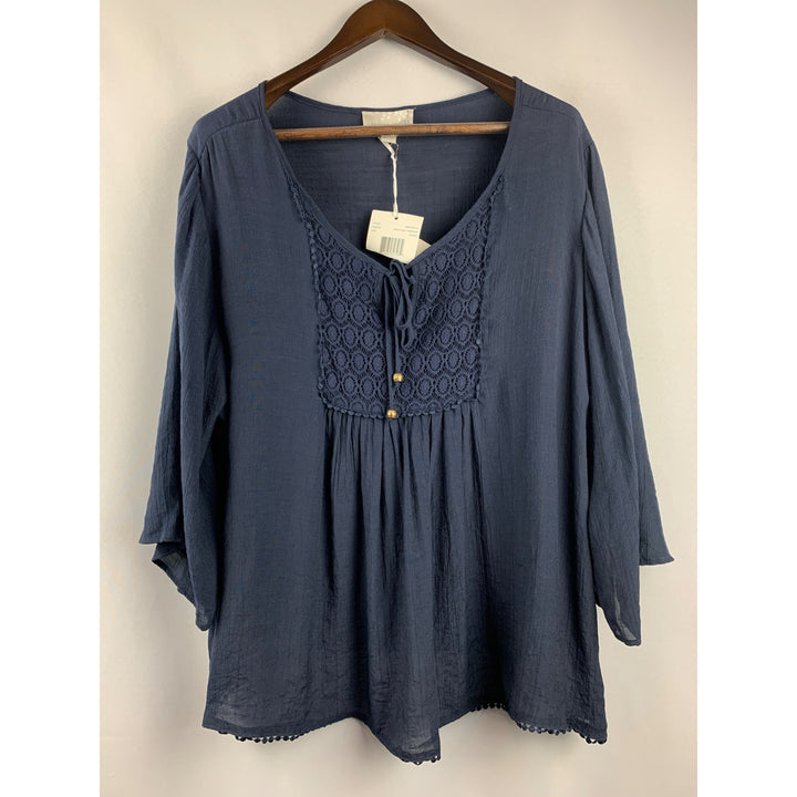 Women’s Carolyn Taylor Blue 3/4 Bell Sleeve Notch Neck with Lace Yoke Size 2X