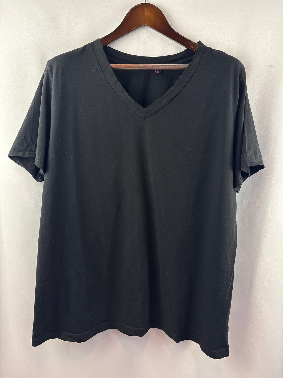 Women’s Fresh Produce Size 2X Black V-Neck T-Shirt