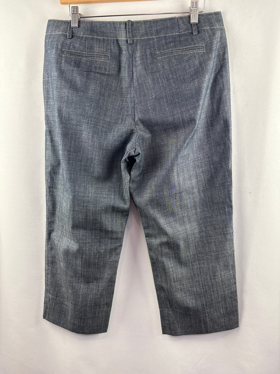 Women’s Calvin Klein Size 10P Dark Gray Denim Capris