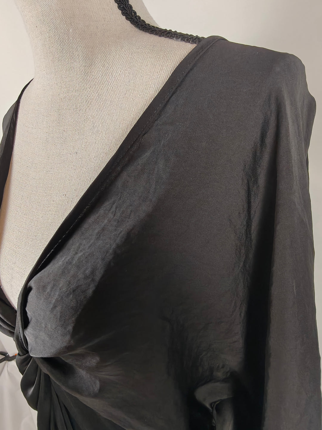 Women’s Renee C Twist Front Draped Tunic Top Black Size Medium