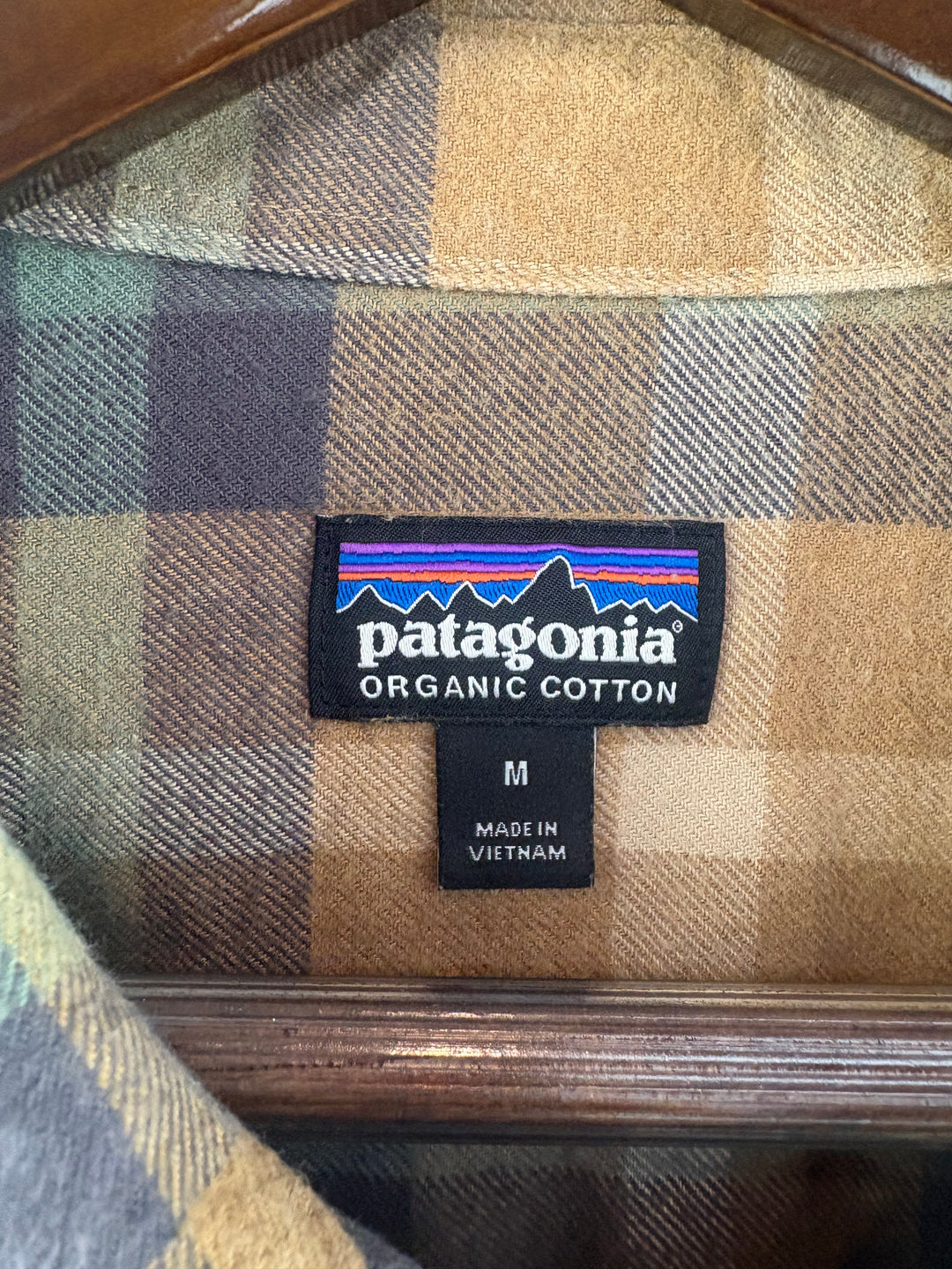 Men’s Patagonia Medium Light Brown Plaid Flannel Button Up