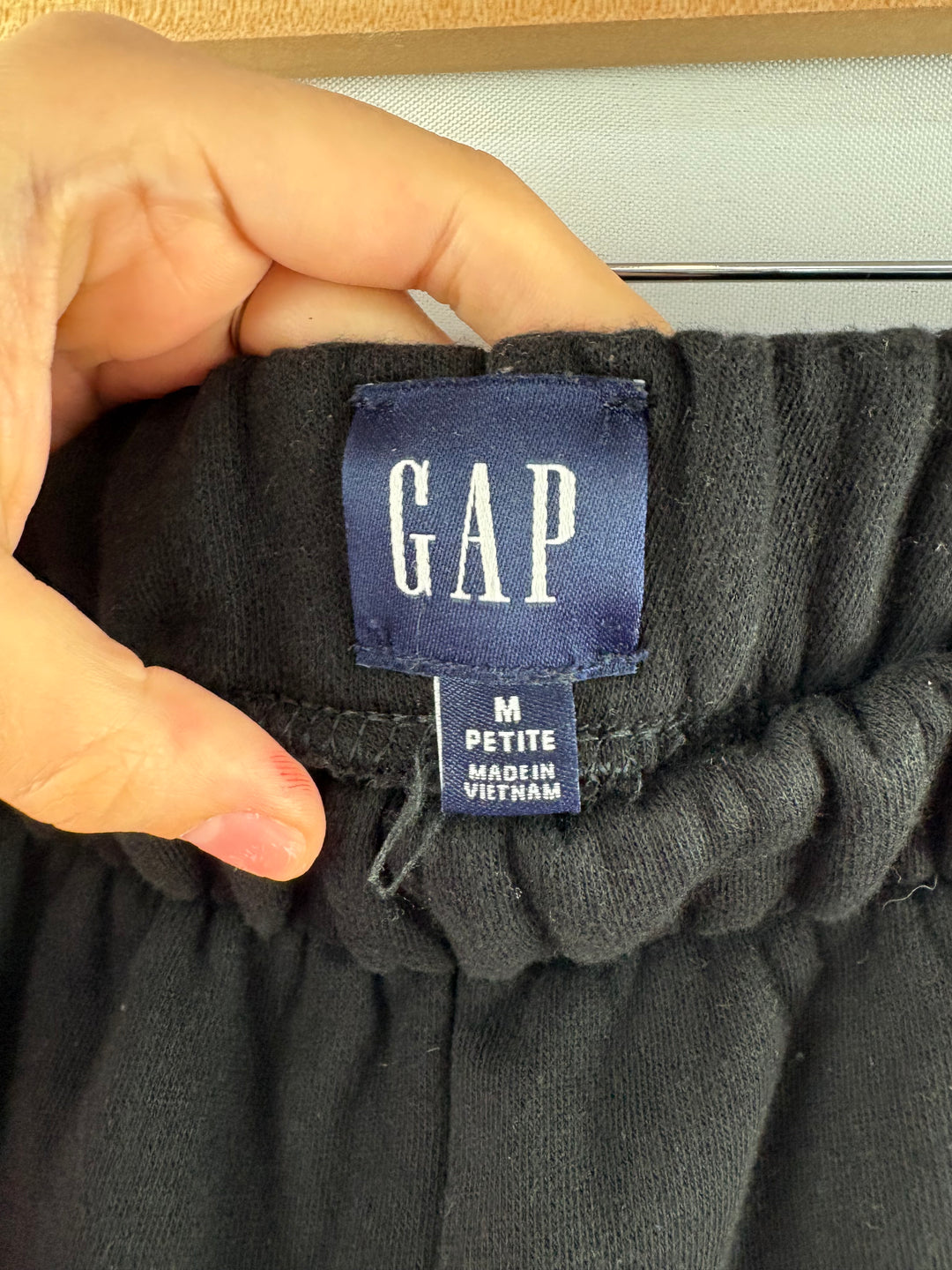 Women’s GAP Medium Black Sweatpants