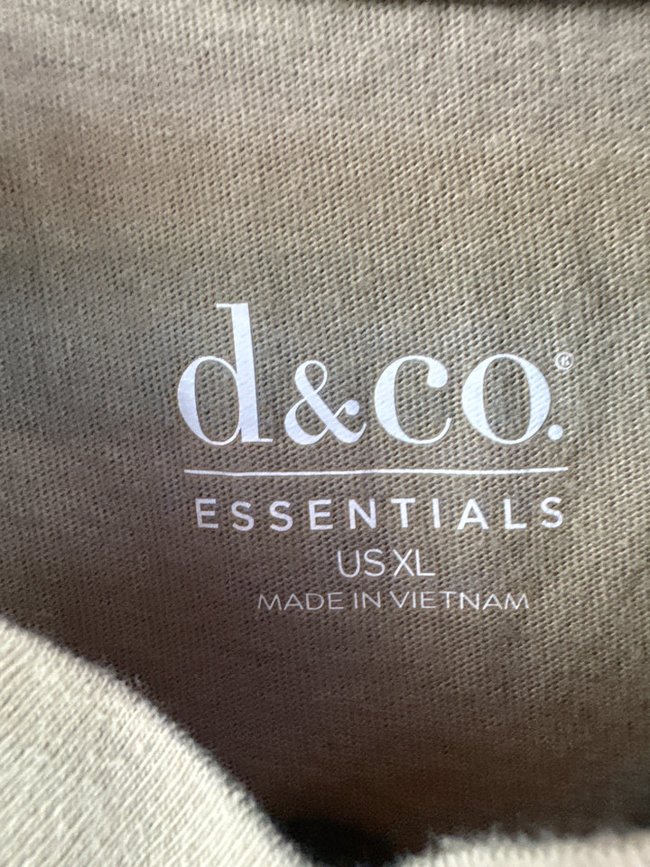 Women’s D&amp;Co. Size XL Taupe V-Neck T-Shirt
