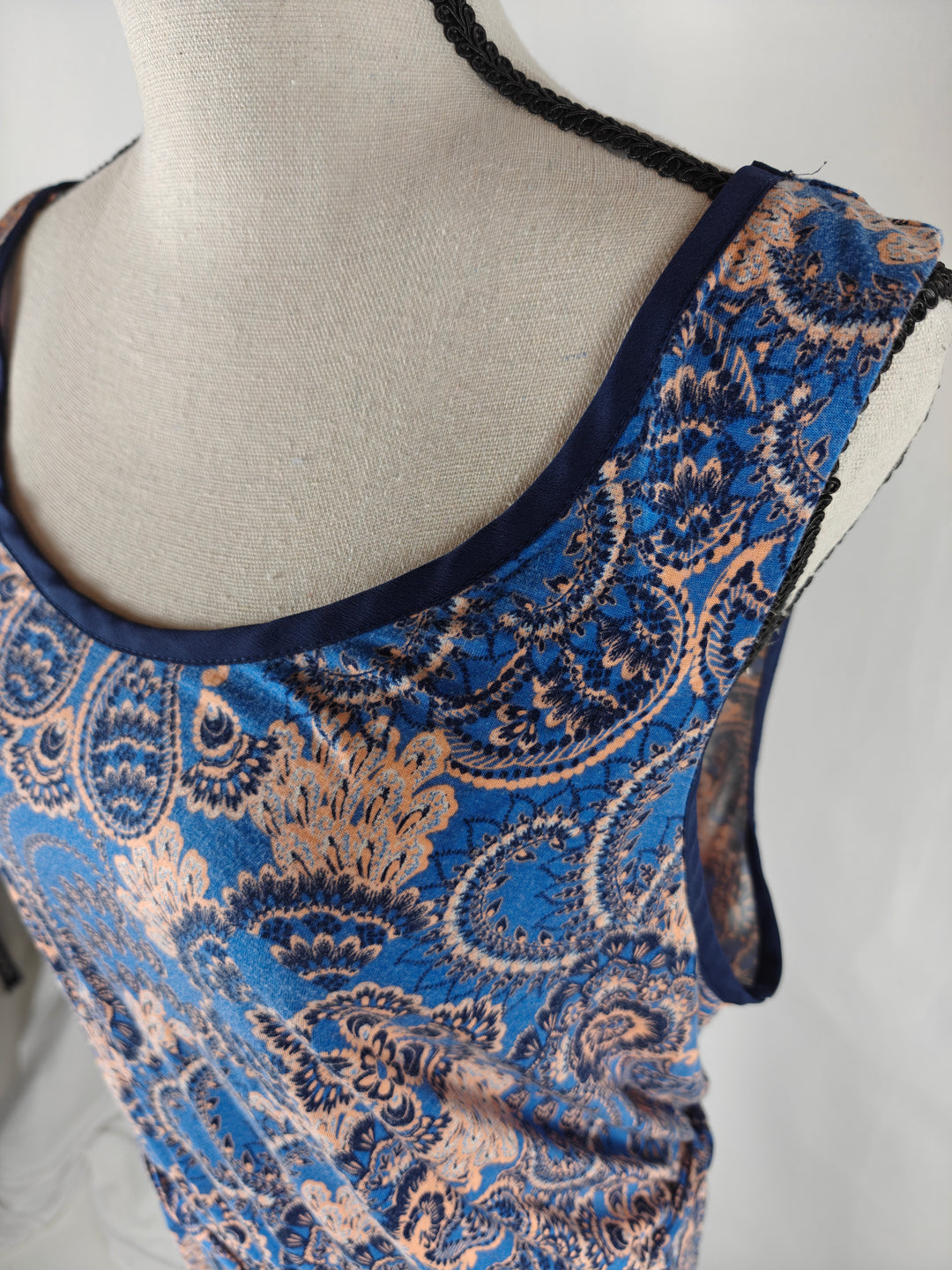Women’s a.n.a. Sleeveless Midi Dress Blue Paisley Size 1X