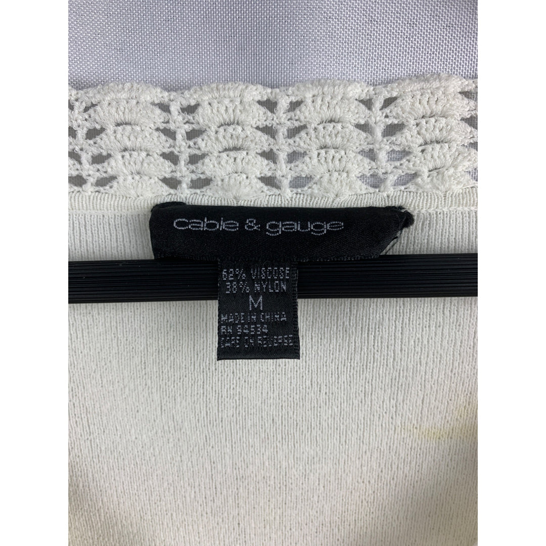 Cable & Gauge White Crochet Trim V-Neck Sweater Medium