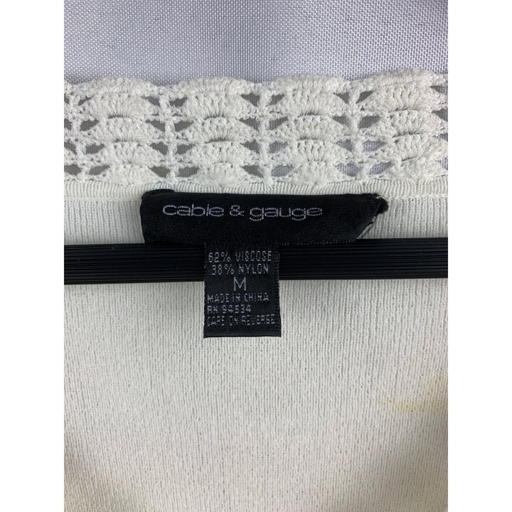 Cable & Gauge White Crochet Trim V-Neck Sweater Medium