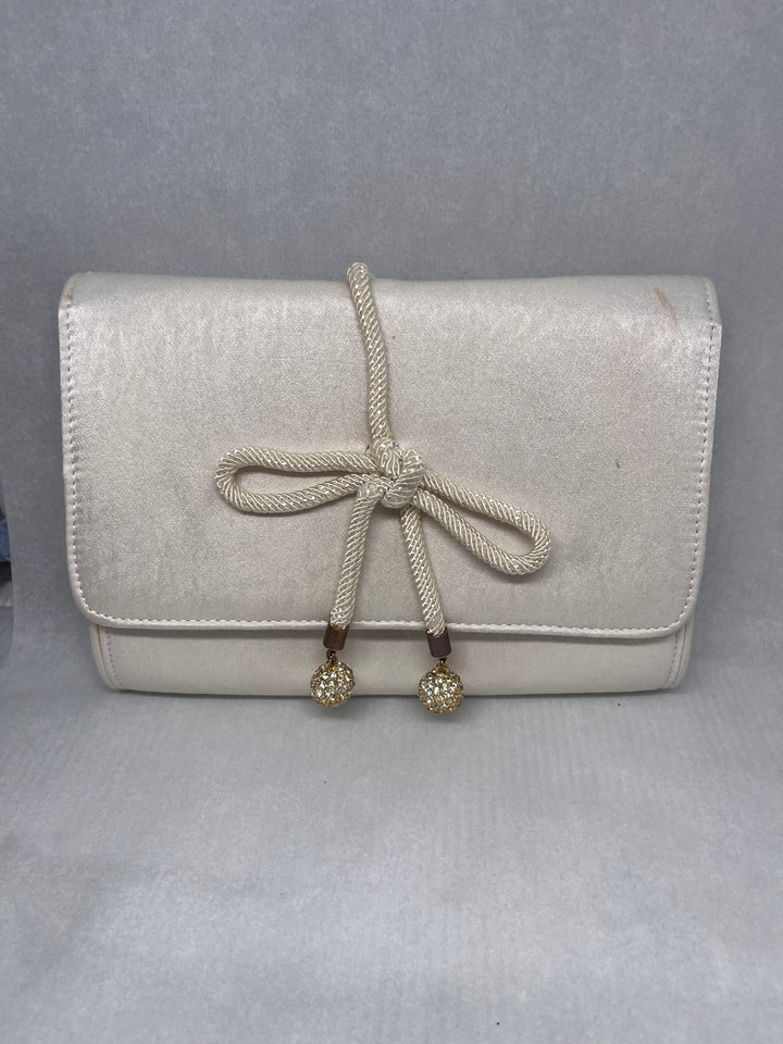 Vintage Silvery White Susan Gail Evening Bag