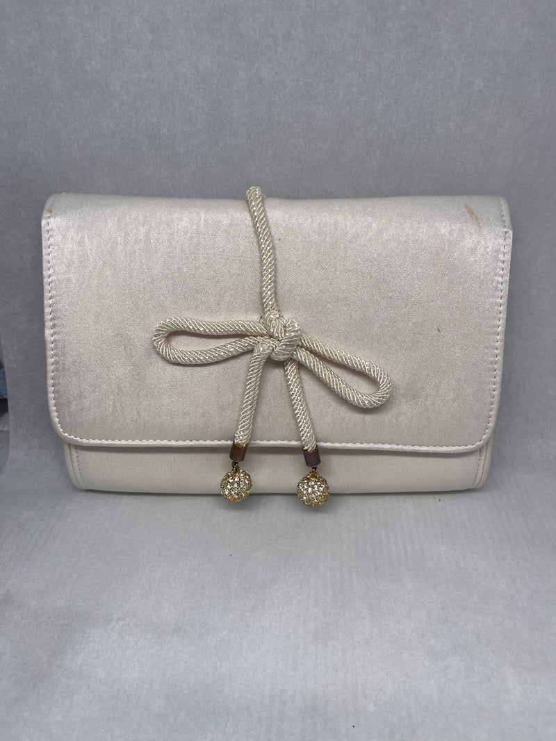 Vintage Silvery White Susan Gail Evening Bag