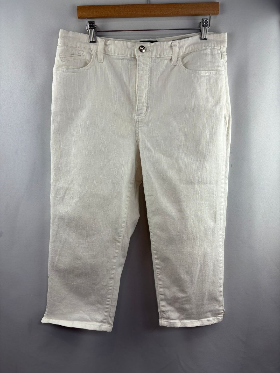 Women’s NYDJ Size 14 White Jean Capris