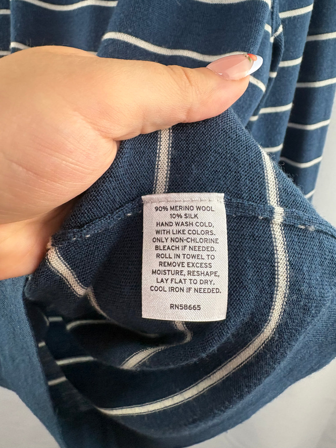Women’s Nordstrom Medium Blue w/ White Stripes Crewneck Sweater