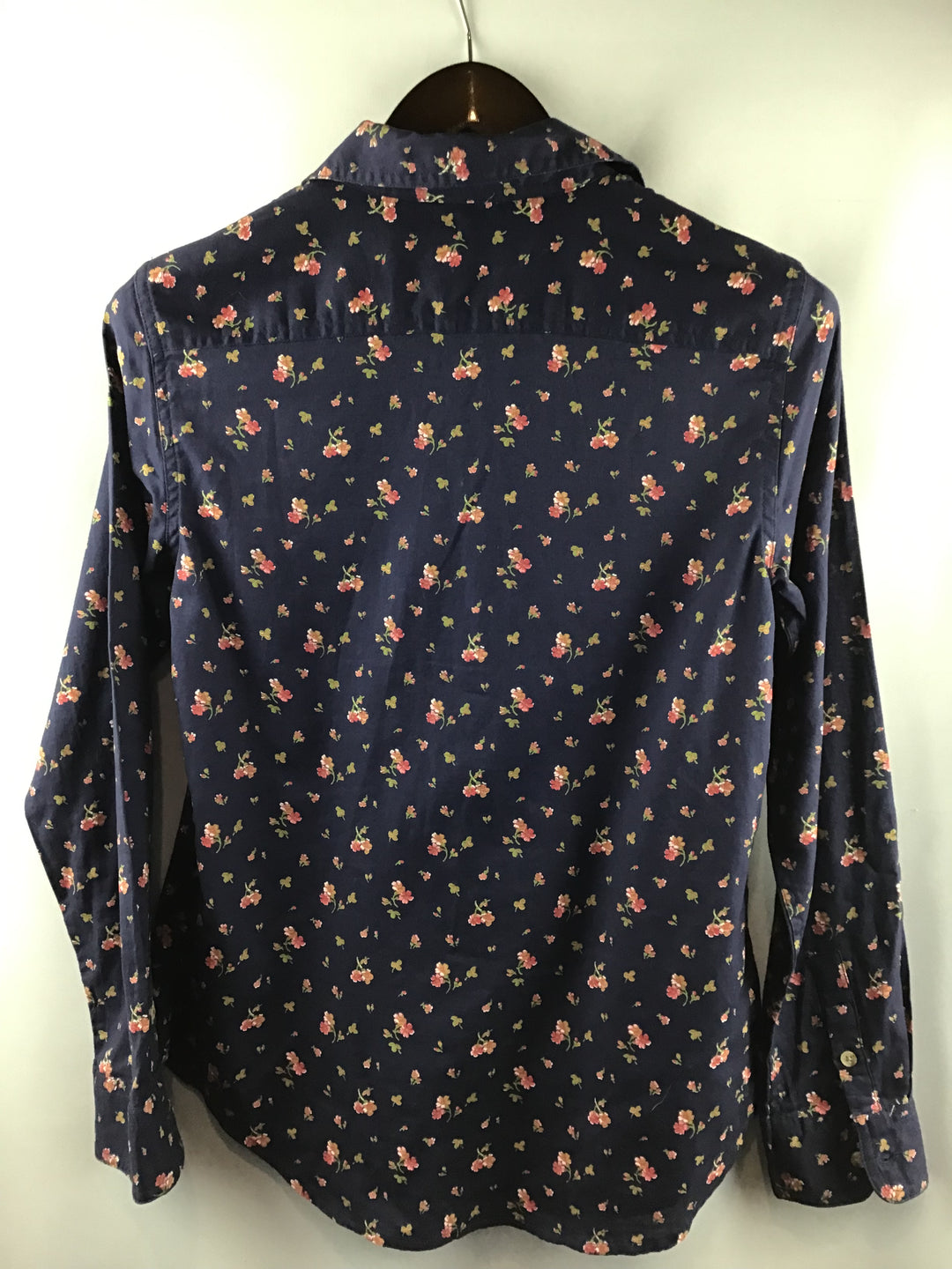 Women’s Chaps Floral Navy Button Down Blouse Size Small