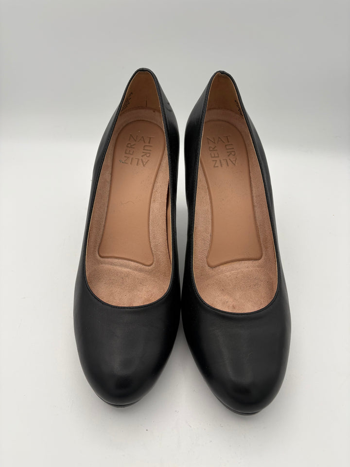 Women’s Naturalizer Size 8.5 Black Leather Pumps