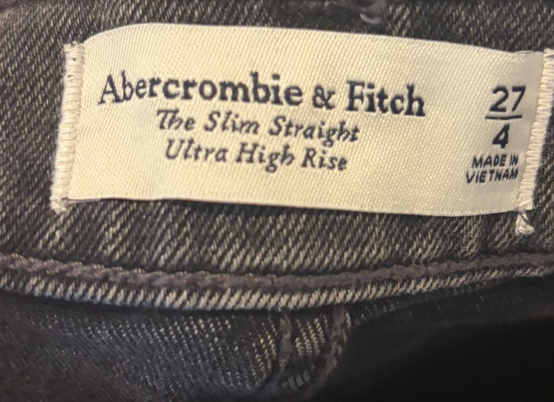Abercrombie &amp; Fitch Black Wash Slim Straight Jeans 27 4 NWT Ultra High Rise Y2K