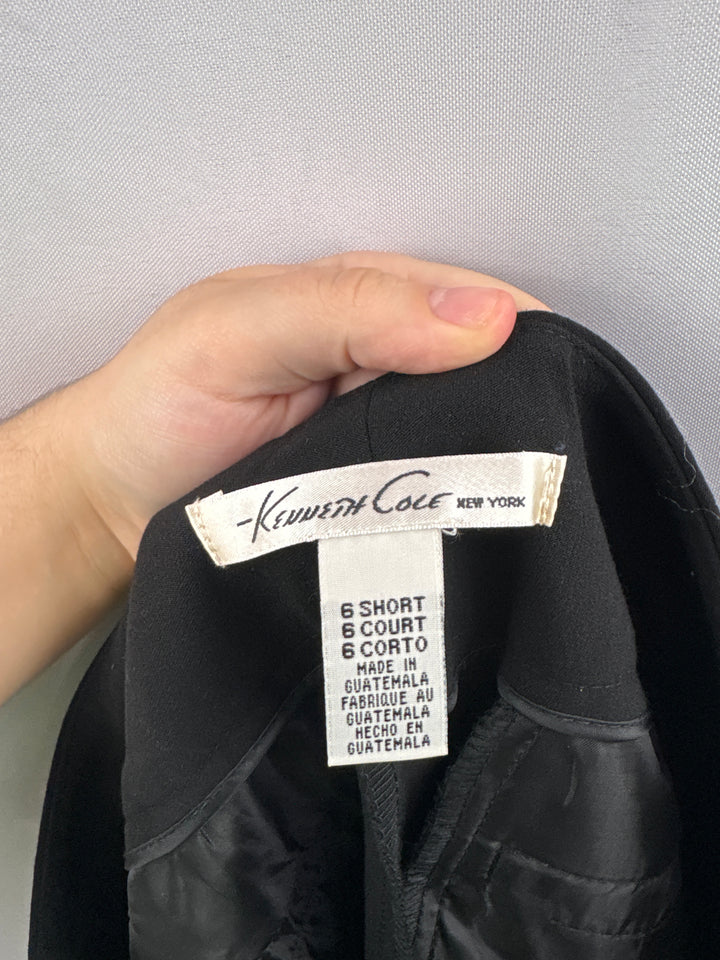 Women’s Kenneth Cole Size 6 Black Pleated Dress Pants